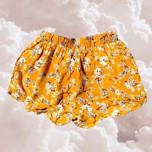 ❌SOLD❌One Way Flowy Floral Shorts